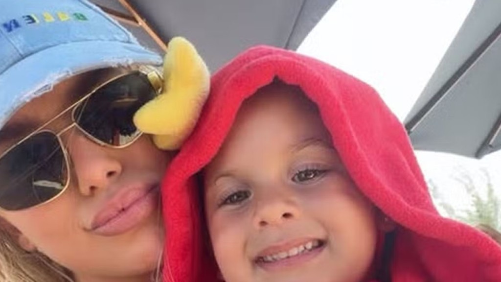 Virginia Fonseca curte dia de praia com família após carnaval: ‘Dia com eles’