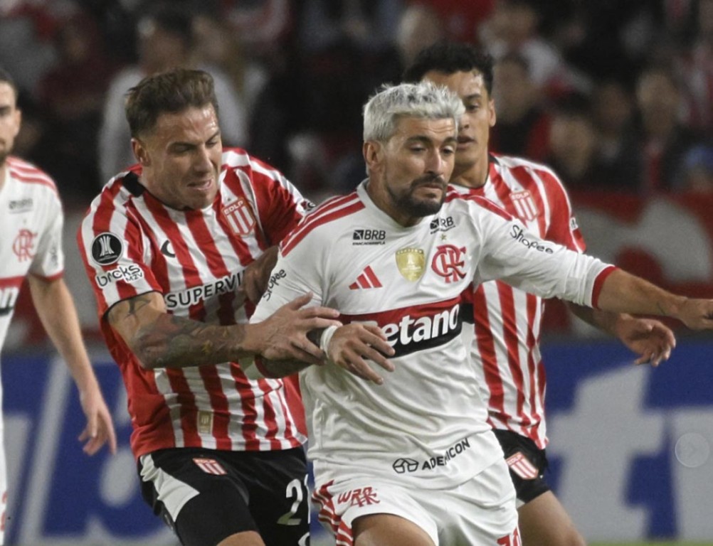 Flamengo empata com Estudiantes e mantém liderança do Grupo A da Libertadores